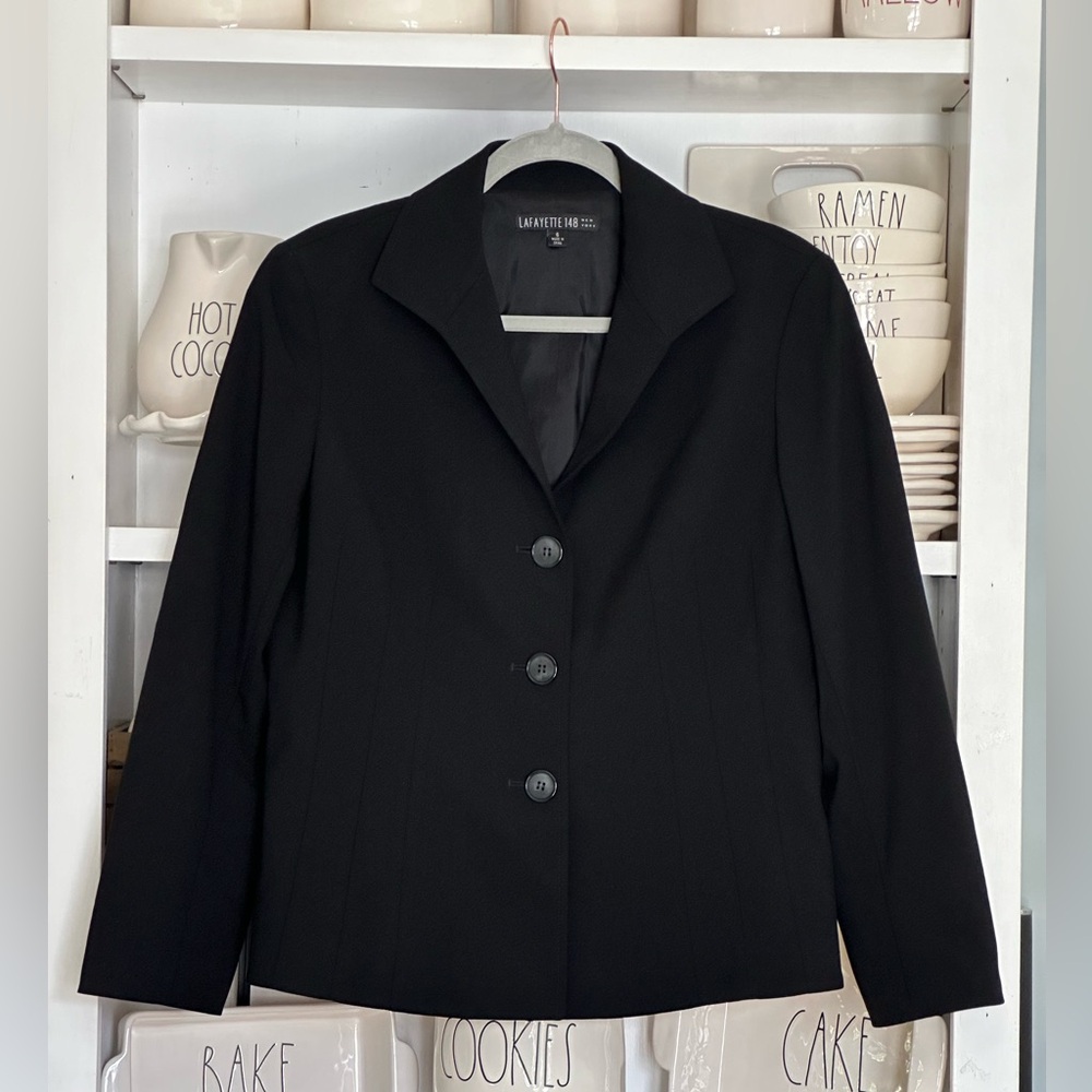 Lafayette 148 wool single breasted 3 button blazer slit cuffs black size 6